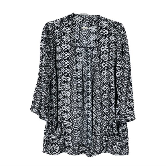 Hollister Tops - Hollister black white tribal southwest geometric lightweight cardigan top medium